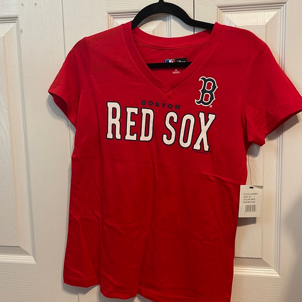 MLB t-shirt Red Sox Medium. New with tags